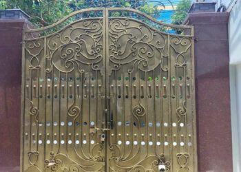 Thu mua cửa sắt cũ Quận 1 – Quận 3