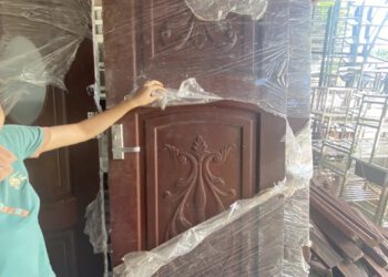 THU MUA CỬA GỖ CŨ 0977 400 352